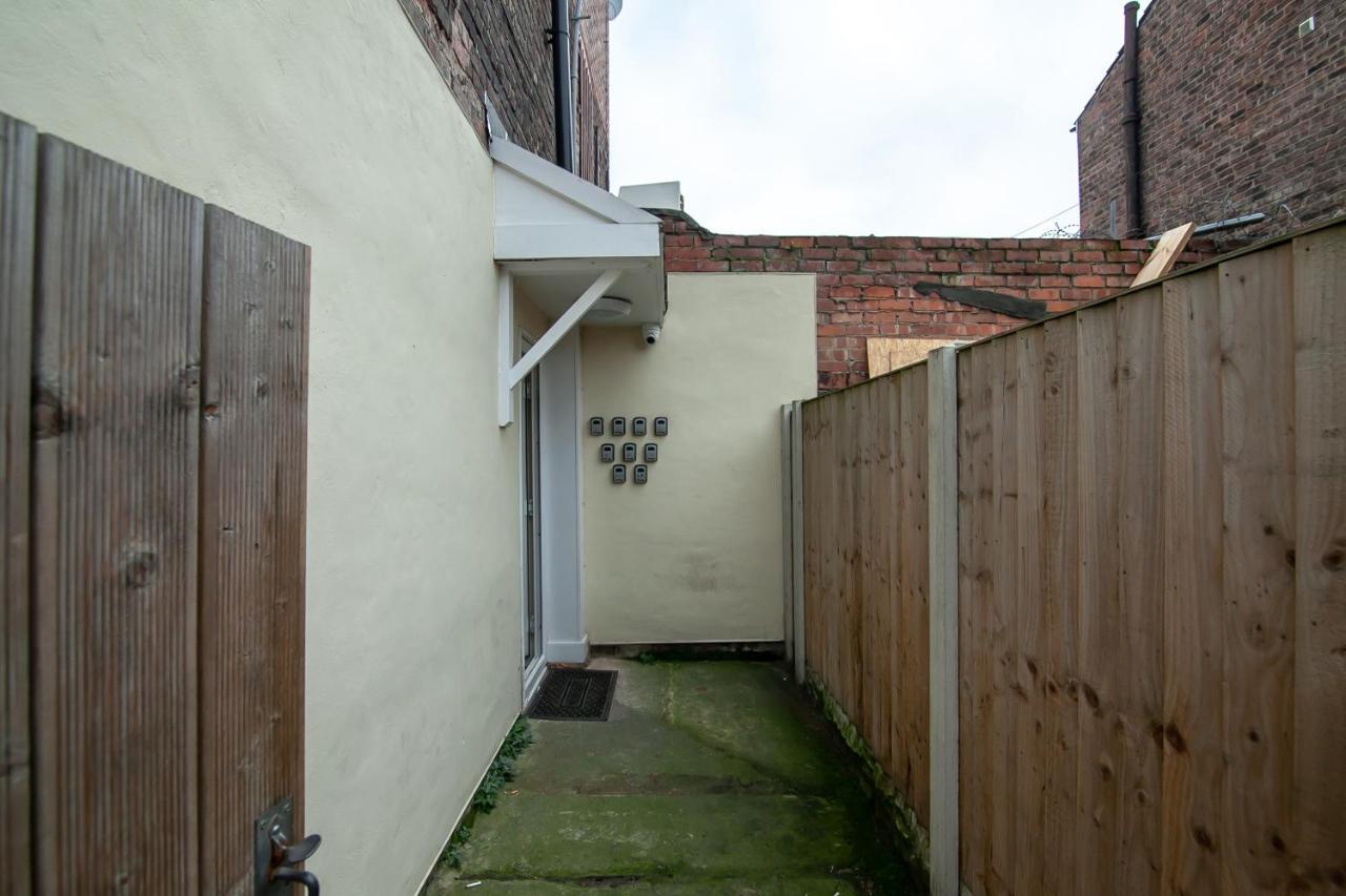 Casa Fresa Franks Serviced Accommodation Liverpool Exterior foto